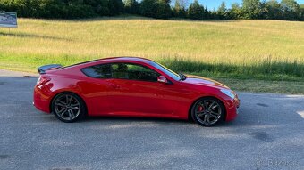 Hyundai Genesis Coupe 3.8 V6 (223kw) manuál - 5
