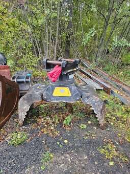 Pásový bagr Volvo EC160e - 5