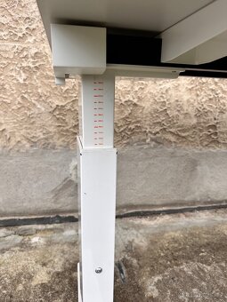 Kancelářský stůl - 5