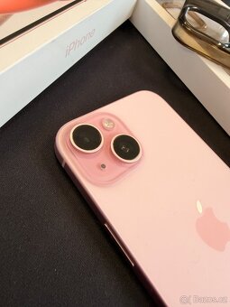 iPhone 15 128GB Růžový - 5