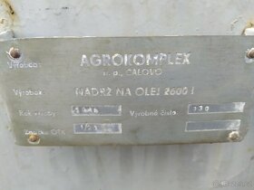 Plechová nádrž na olej tovární výroby 150x127 cm, výška 150 - 5