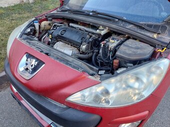 Prodám Peugeot 308 kombi na náhradní díly - 5