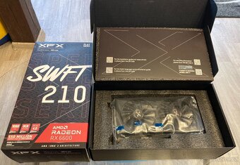 Grafická karta XFX SWFT 210 AMD Radeon RX 6600 - 5