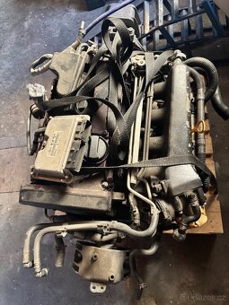 Motor 1.8T AUM kompletní včetně převodovky - 5