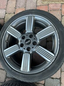 Mini Cooper S alukola originál 60years 205/45 r17 - 5