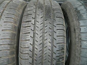 kola ford Transit + pneu R15C - 5