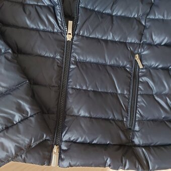 Lehká prošívaná bunda Armani - 5