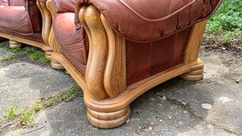 Kožená sedací souprava 3+1+1 s masivním dřevem - 5