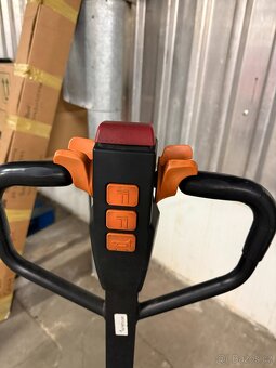 Elektrický paletový vozík (elektrický paleťák) - 5