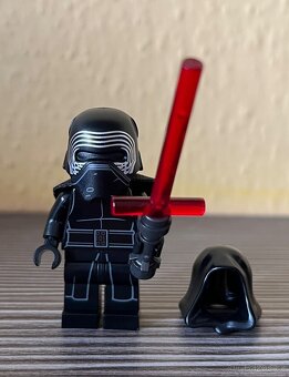 Lego Star Wars - Kylo Ren’s Command Shuttle (75104) - 5