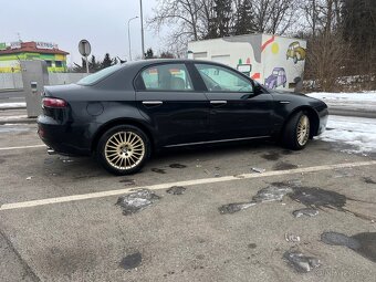 Alfa Romeo 159 - 5