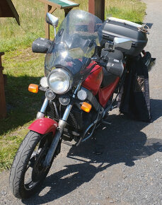Honda NTV650 REVERE - Nová zadní guma - 5