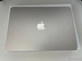 Prodám MacBook Air s čipem M2 – 16 GB RAM, 256 GB SSD - 5