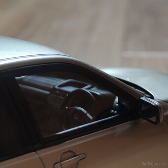 Limitovaný model Lexus IS200 v měřítku 1:18 - 5