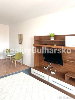 Plně zařízené studio (1+kk, 46 m²) s balkonem AHELOY - 5