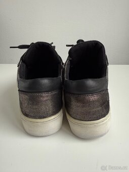 Kožené tenisky Kaporal Jeans, vel. 40 – stylové a pohodlné - 5