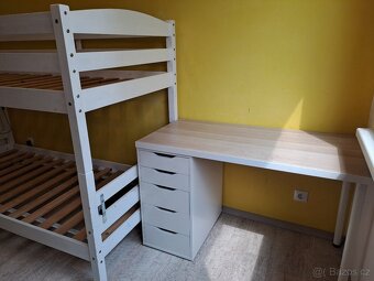 Dětský pokoj - skříně, stůl, postel - 5