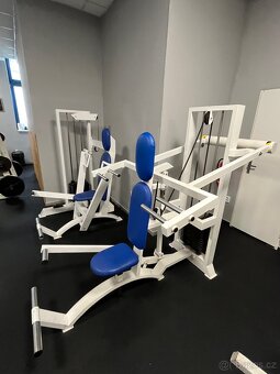 🏋️♂️ PRODÁM KOMERČNÍ FITNESS STROJE – GRÜNSPORT - 5