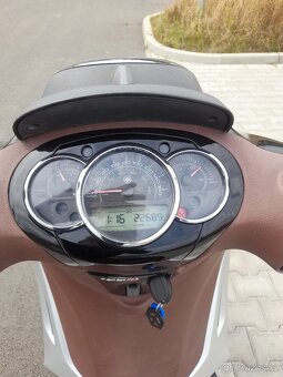 Prodám Piaggio Beverly 125ie rv 2011 - 5