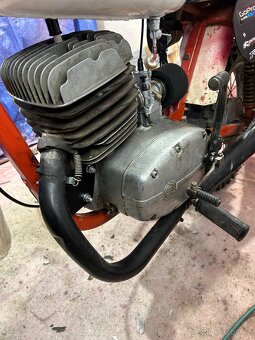 Čz 175/487 upravená na 200ccm a zvětšené kanálky - 5