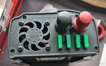 TOP NOVÝ Měnič napětí 12V/230V 1000W, špičkový výkon 2000W - 5