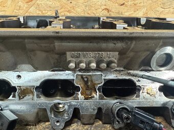 HLAVA MOTORU 2.0 FSI 06D103373AL - 5
