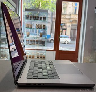 MacBook Pro 16” 2023 CTO /32GB RAM/1TB SSD/Záruka - 5