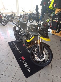 Suzuki V Strom 800 - 5