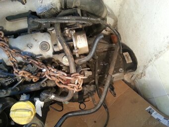 motor Renault 1.9 - 5