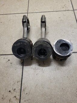 Píst ojnice 2.0l 103kw octavie 2 motor bmm - 5