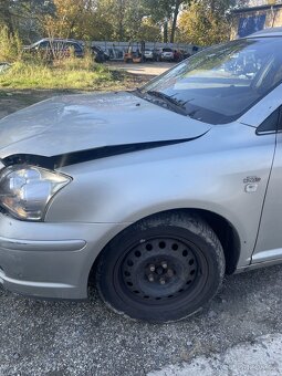 Toyota Avensis t25 2008 110kw 2.2 d4d - 5