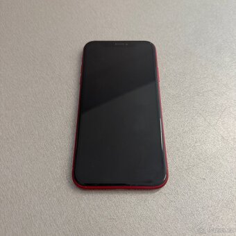 iPhone XR 64GB červený, 12 měsíců záruka - 5