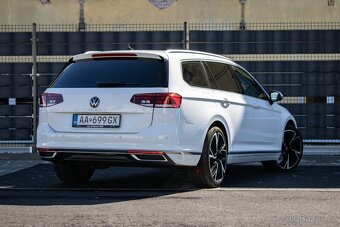 Volkswagen Passat Variant 2.0 TDI EVO Elegance DSG - 5