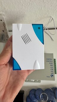 Systém kontroly vstupu – RFID přístupový systém s klávesnicí - 5