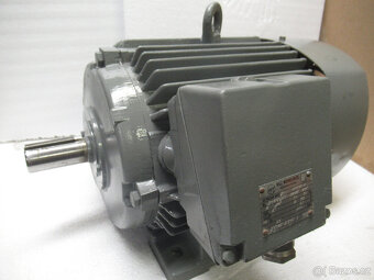 NEPOUŽITÝ patkový elektromotor 380V.4kw-1440ot-CIRKULÁRKA - 5