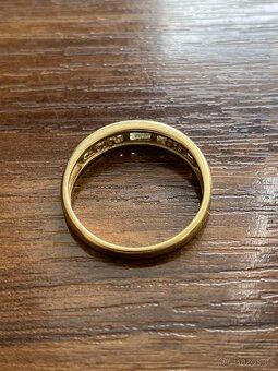 Zlatý dámský prstýnek - 5