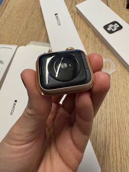 Apple watch SE 40 mm - 5