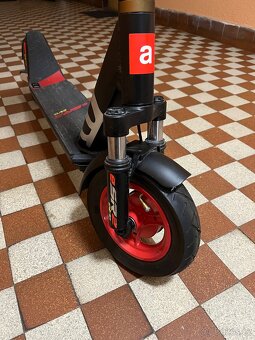 Aprilia eSR2 EVO - 5