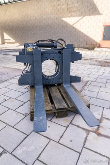 Otočné zařízení na VZV nosnost 3500 kg - 5