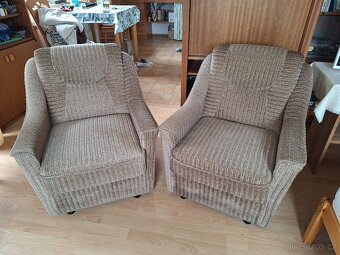 2 pohodlná křesla - 5