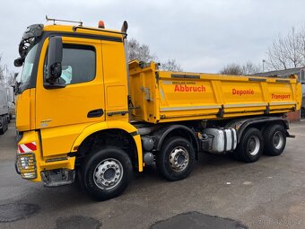 Mercedes Benz Arocs 4151 8x4 třístranný sklápěč, bordmatic - 5