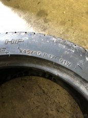 Pneu Michelin 245/40/17 - 5