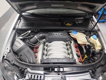 Audi S4 B7 díly - 5