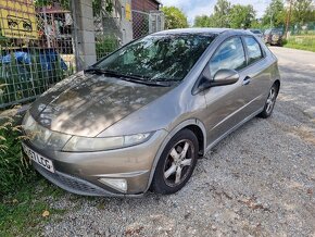 Honda Civic 8gen (FN,FK) 06-11 ufo náhradní díly - 5