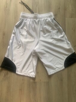 Pánské kraťasy basketbal Under Armour, vel M - 5