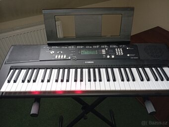 Prodám zcela nové klávesy YAMAHA se stojanem a židlí. - 5