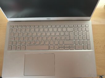 Dell Inspiron 15 (5502) Silver kovový - 5