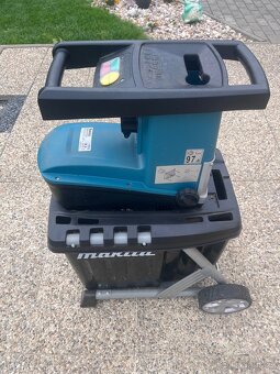 MAKITA Drtič větví elektrický UD2500 - 5