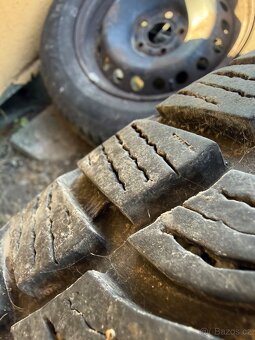 Pneu zimní 215/65/16 - 5