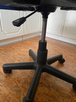 Kancelářská kolečková židle - 5